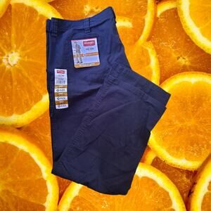 NWT Wrangler Black Cargo Flex‎ Pants Size 42x30
